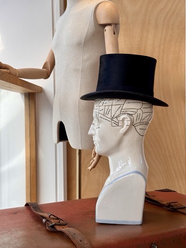 Vintage top hat austin - by, reed