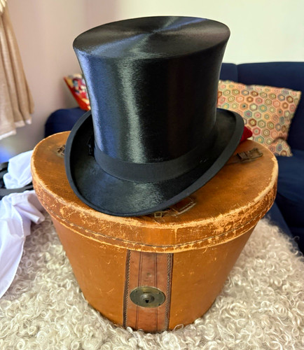 Silk top hat - top, 57cm,