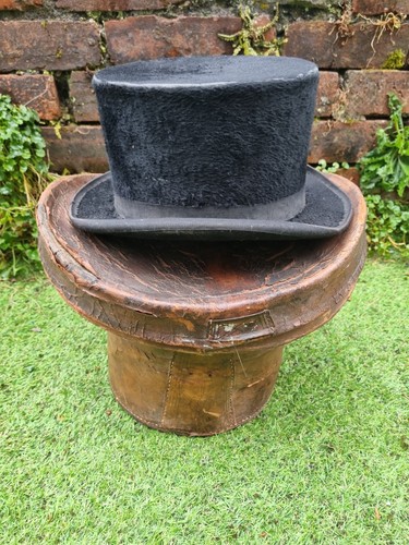 Silk top hat - top,